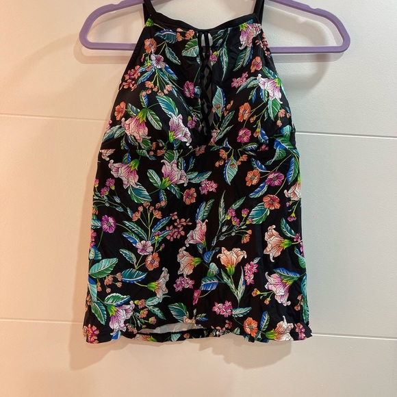 Swimming or to go out in the summer XL Apt 9 used in good condition - Picture 1 of 4